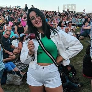 Meet your Posher, Chloé